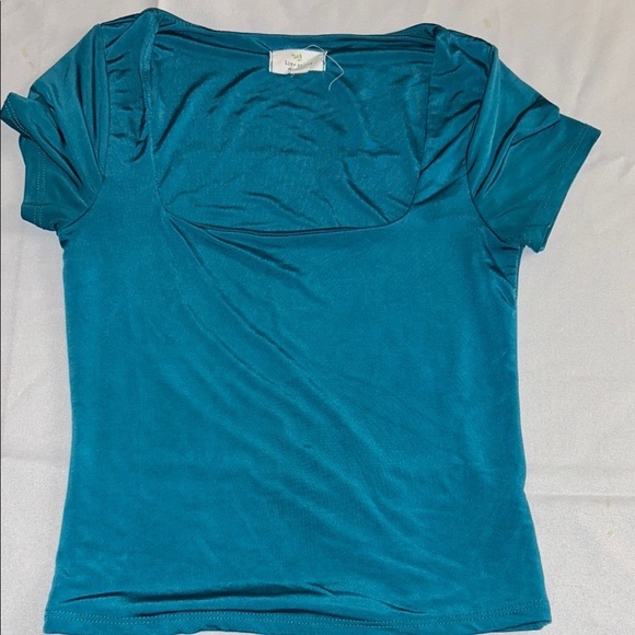 Tops - Green Ruched Short Sleeve Scoop Neck Tee